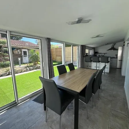 Casa de Férias Location Maison Balneaire 8 Couchages 50m Du Cormier